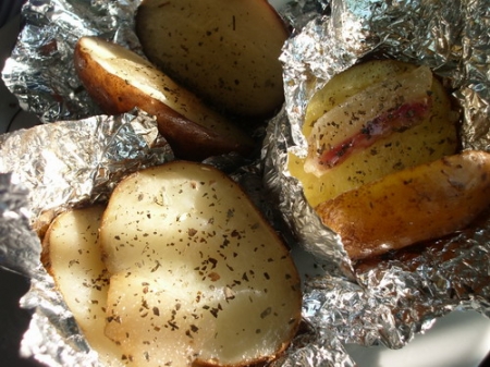 Рецепт - Картофель, запеченный в фольге