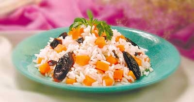 Рецепт - Морковь, тушенная с рисом и черносливом