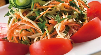 Рецепт - Салат из овощей со сметаной