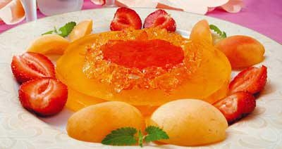 Рецепт - Желе с клубникой и абрикосами