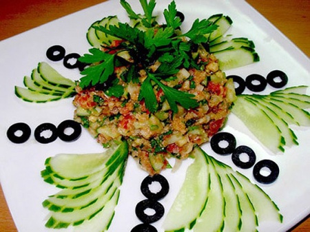 Рецепт - Салат из сырых овощей