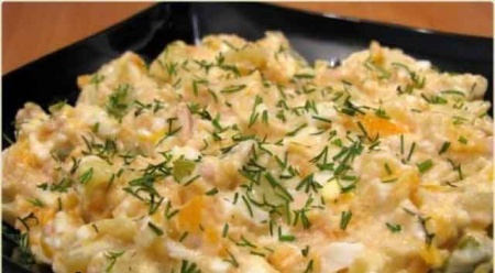 Рецепт - Салат из яиц с солеными или маринованными огурцами