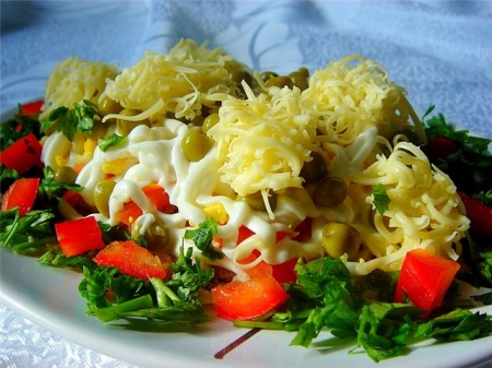 Рецепт - Салат из рубленого мяса с сыром