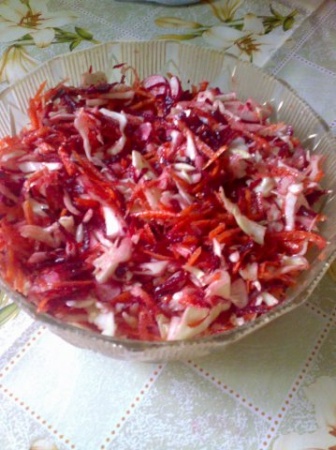 Рецепт - Салат из свеклы со свежей капустой
