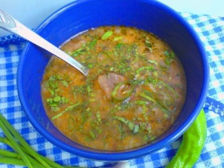 Рецепт - Суп из говядины со сливовой пастилой