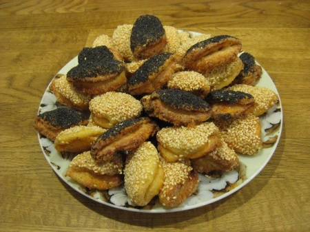 Рецепт - Сырное печенье с кунжутом