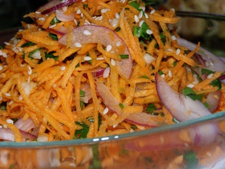 Рецепт - Морковный салат с ананасом