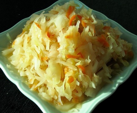 Рецепт - Салат из капусты с грушей
