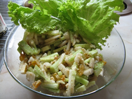 Салат из груш и огурцов