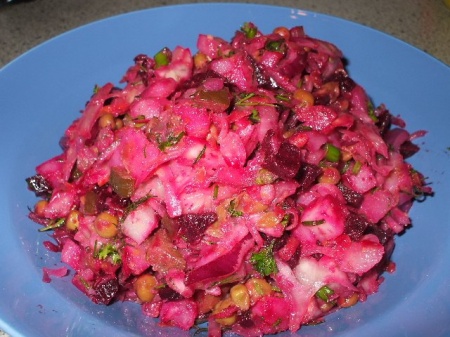 Рецепт - Салат из отварной свеклы с яблоками