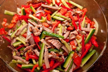 Рецепт - Салат овощной с мясом