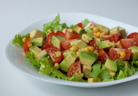 Рецепт - Салат из фасоли и авокадо