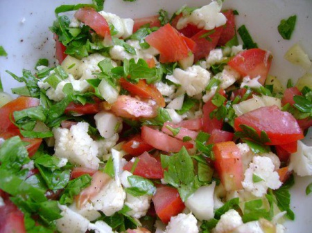 Рецепт - Салат из цветной капусты с яйцом
