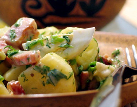 Рецепт - Горячий картофельный салат