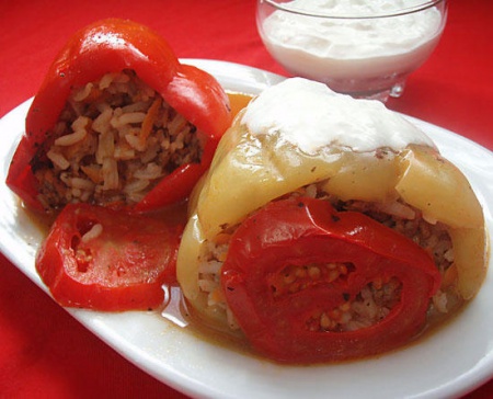 Рецепт - Фаршированные перцы в томатном соке