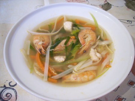 Рецепт - Суп овощной с креветками