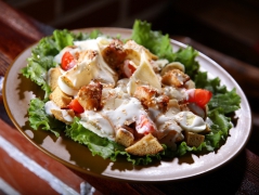 Рецепт - Новогодний салат из курицы с сыром и грибами