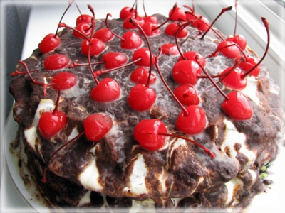 Рецепт на 23 февраля - Торт «Вишня в шоколадной глазури»