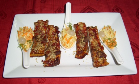 Рецепт - Свиные ребрышки с салатом "Кол-слоу"